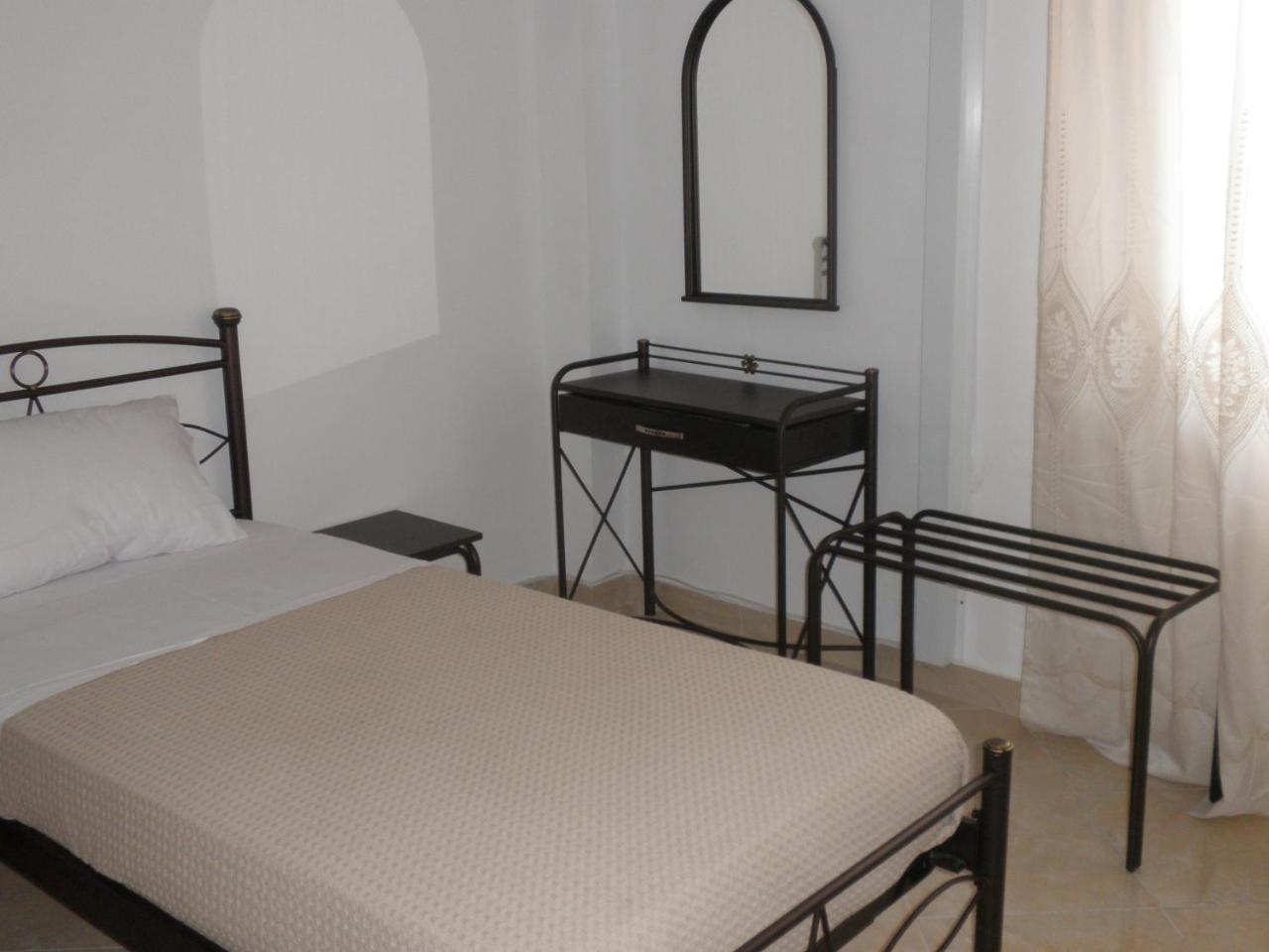 Nikolakakis 3* Lávrion