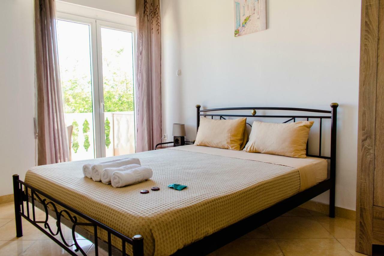 Nikolakakis מלון 3*